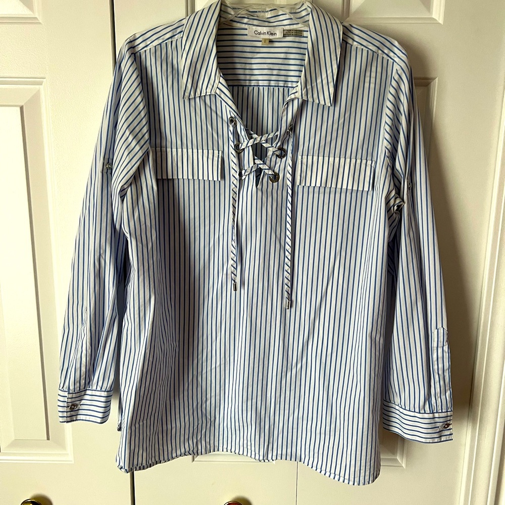 Calvin Klein like new striped long sleeve blouse
